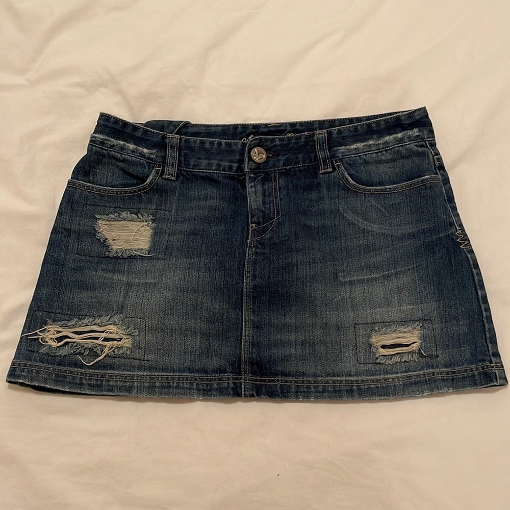 American Eagle Micro Mini Distressed Denim Skirt Size 4
